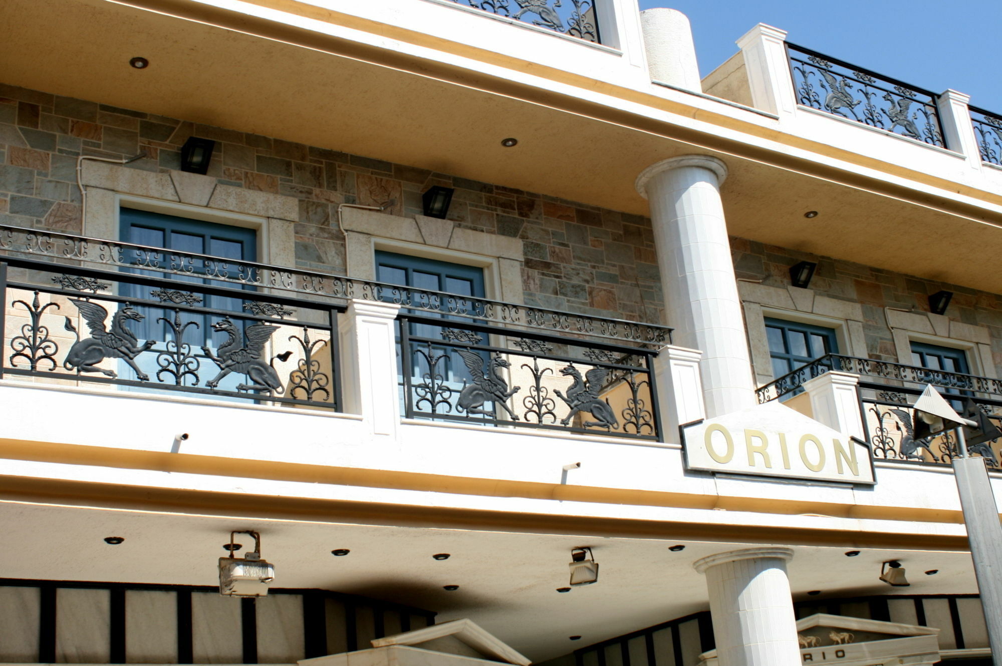Orion Apartments 말리아 외부 사진
